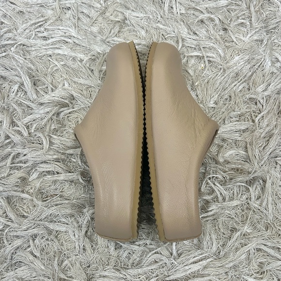 Free People Cambria Leather Footbed Clogs in Pearl Sand Sz 36/6 - Picture 7 of 11